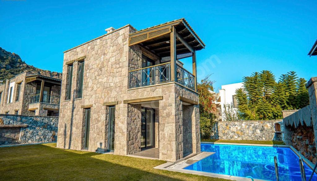 019 / Türkbükü’nde 4+1 Dubleks