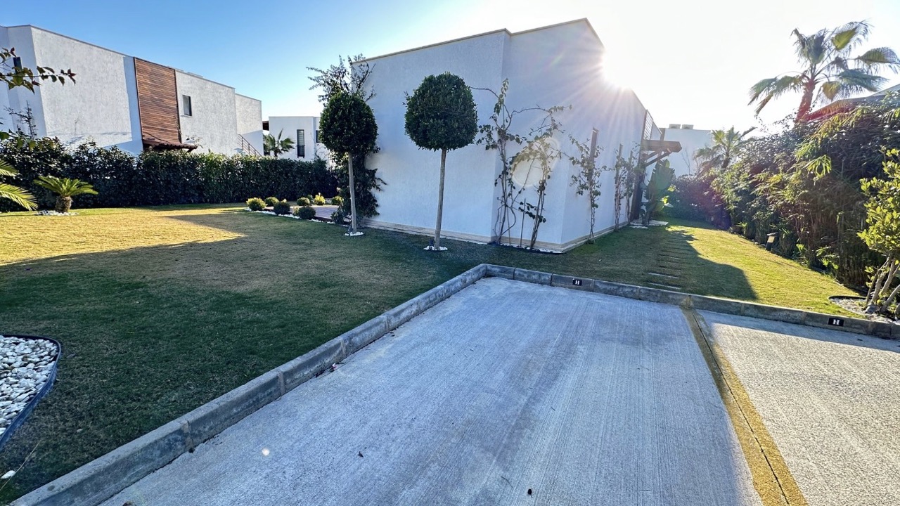 045 / Gümüşlük’te 3+1 Havuzlu Müstakil Villa